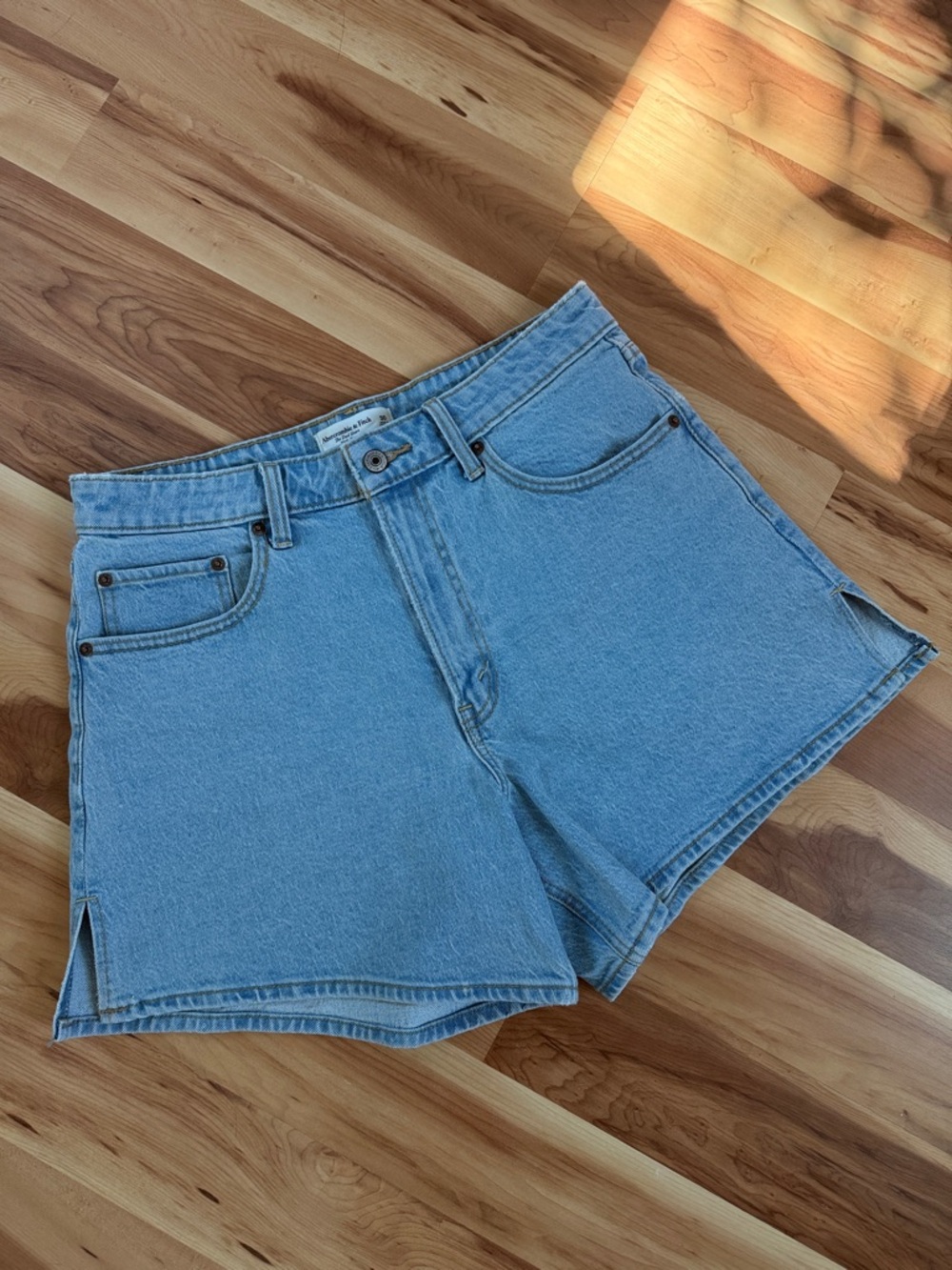Abercrombie & Fitch Light Blue Denim dad Jean Shorts